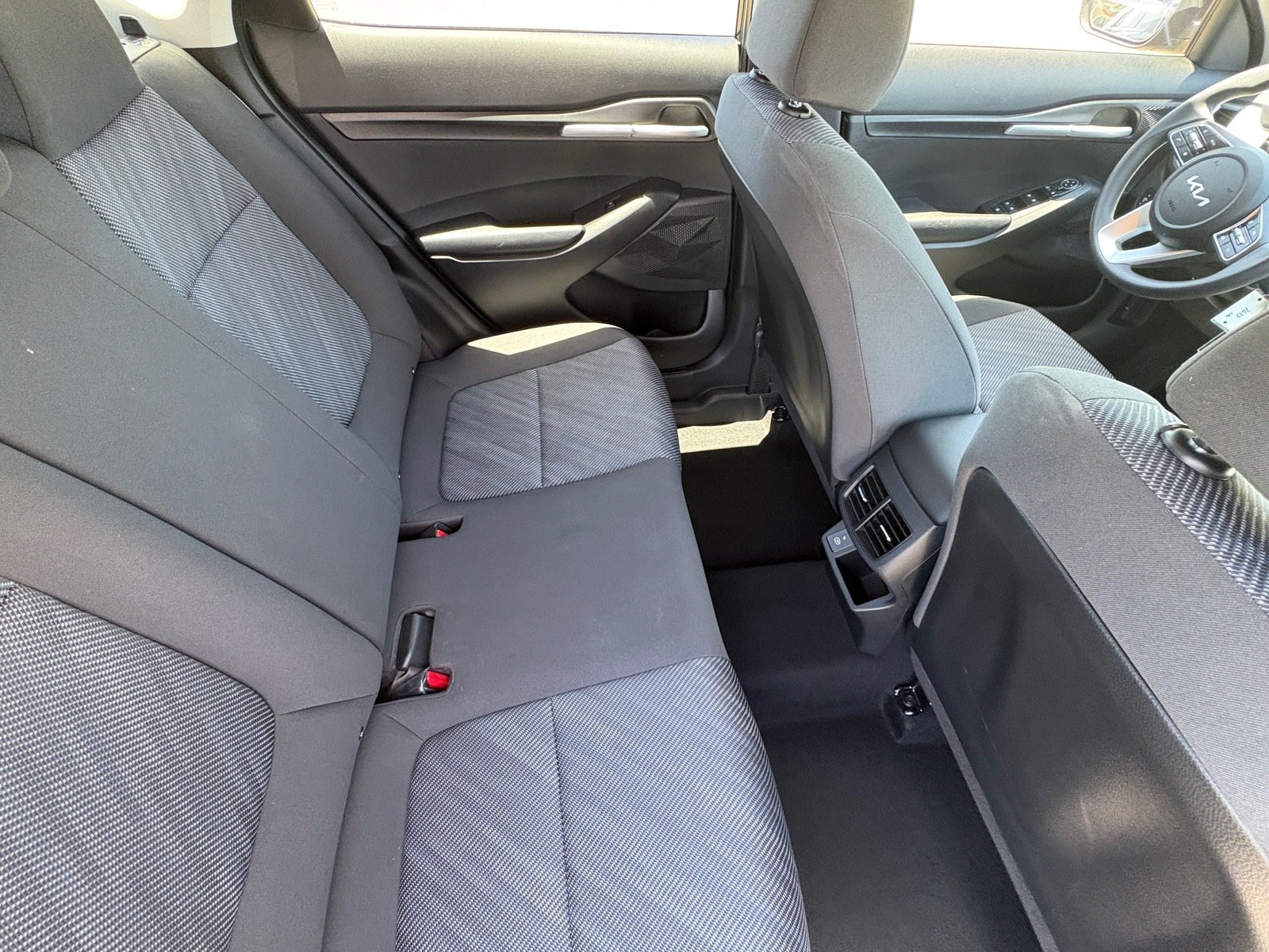 Certified 2026 Kia Seltos LX FWD image 13