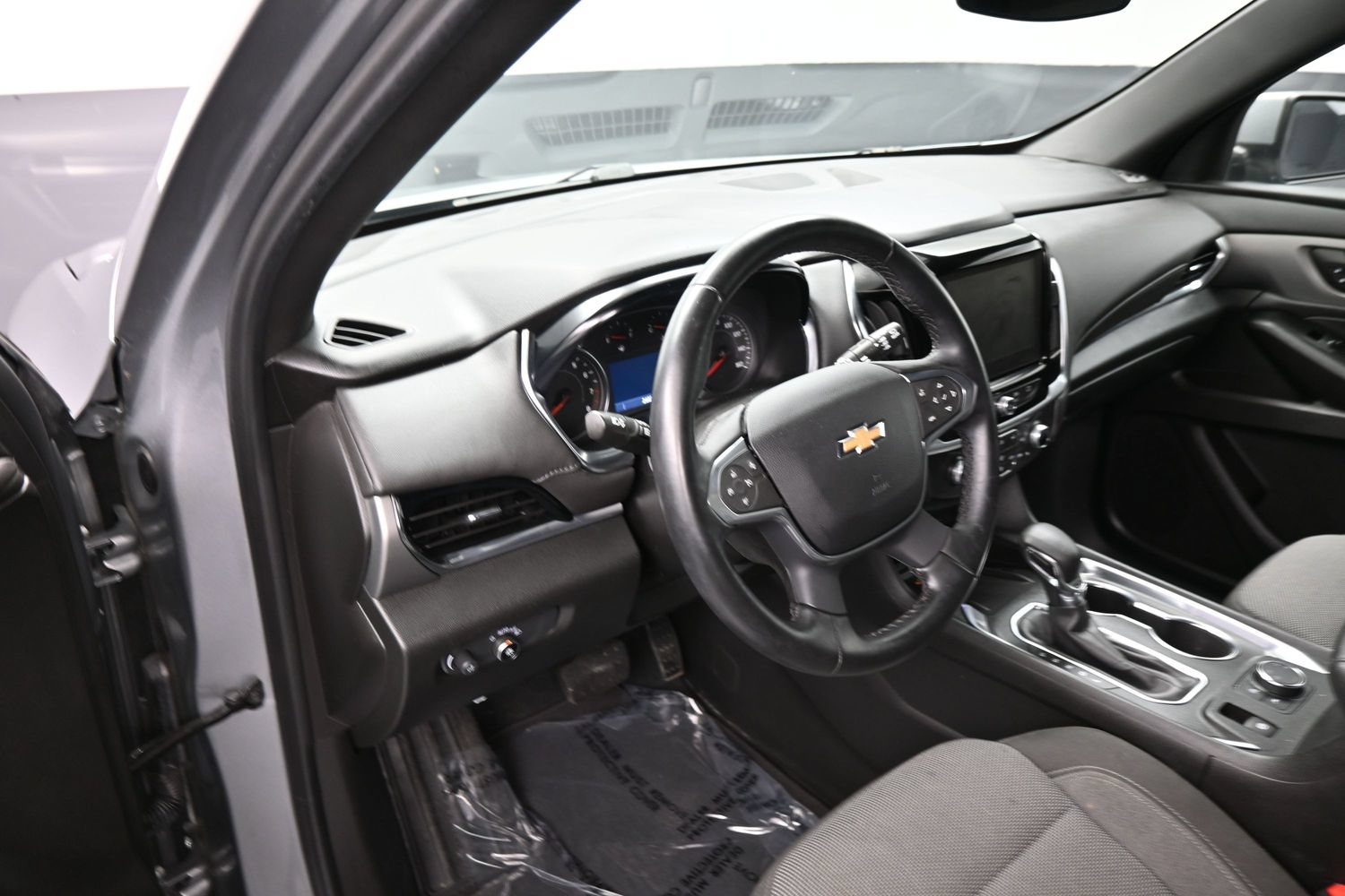 Used 2023 Chevrolet Traverse LT AWD/4WD image 12