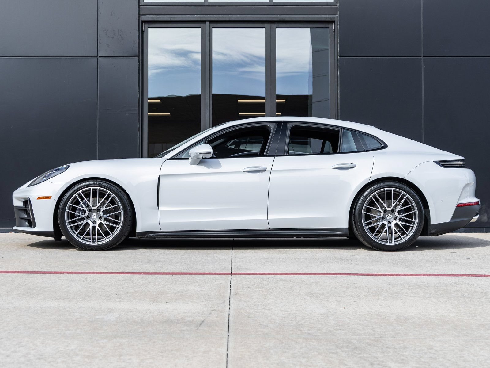 Certified 2026 Porsche Panamera RWD image 2
