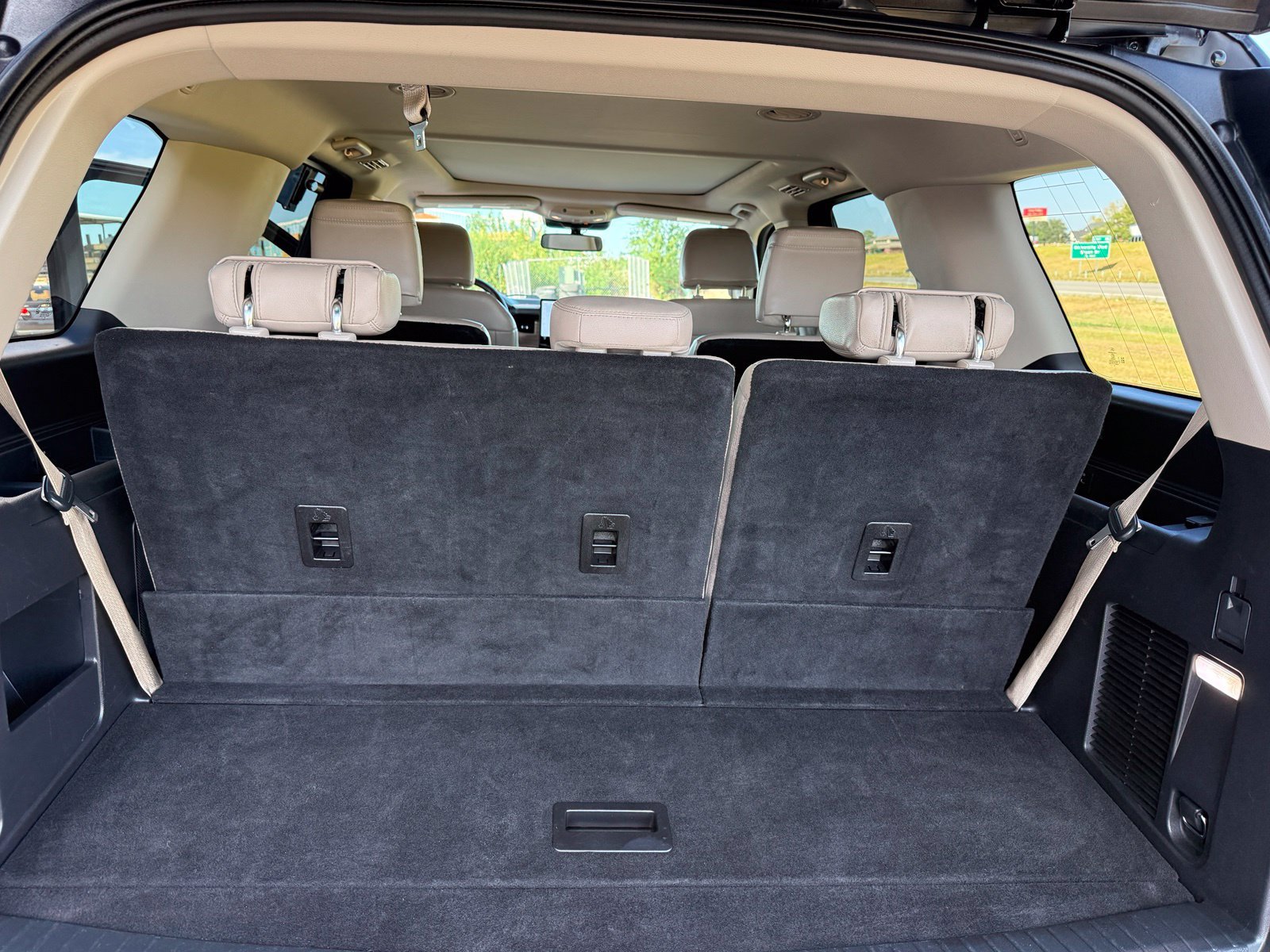 Used 2024 Ford Expedition Limited RWD image 21