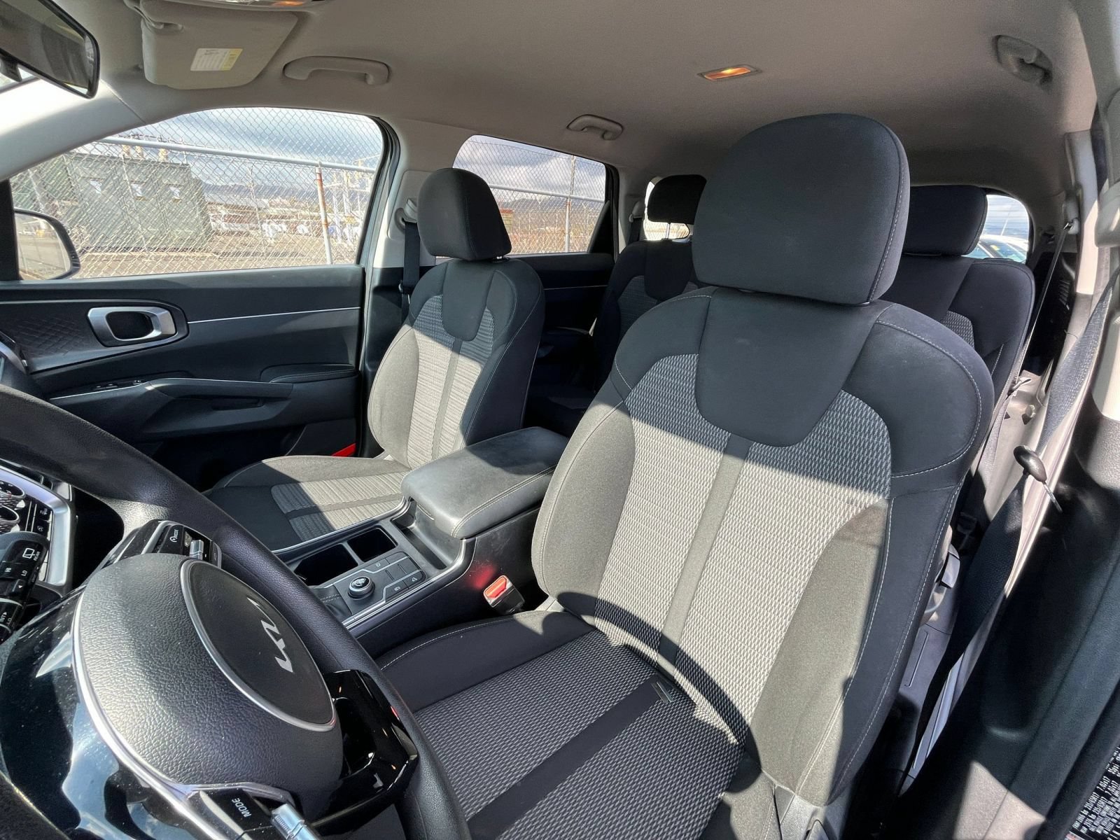 Used 2023 Kia Sorento LX FWD image 36