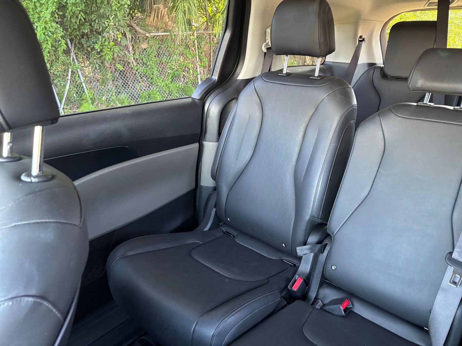 Used 2026 Kia Carnival FWD image 41