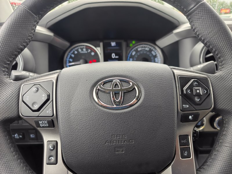 Used 2023 Toyota Tacoma SR5 AWD/4WD image 11