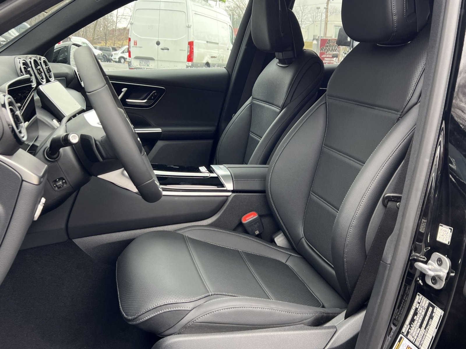 New 2026 Mercedes-Benz GLC 300 4MATIC image 11