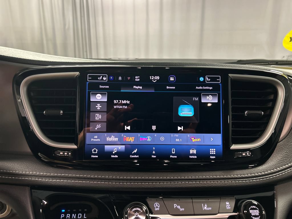 New 2027 Chrysler Pacifica Select w/ Family Tech Group FWD image 15
