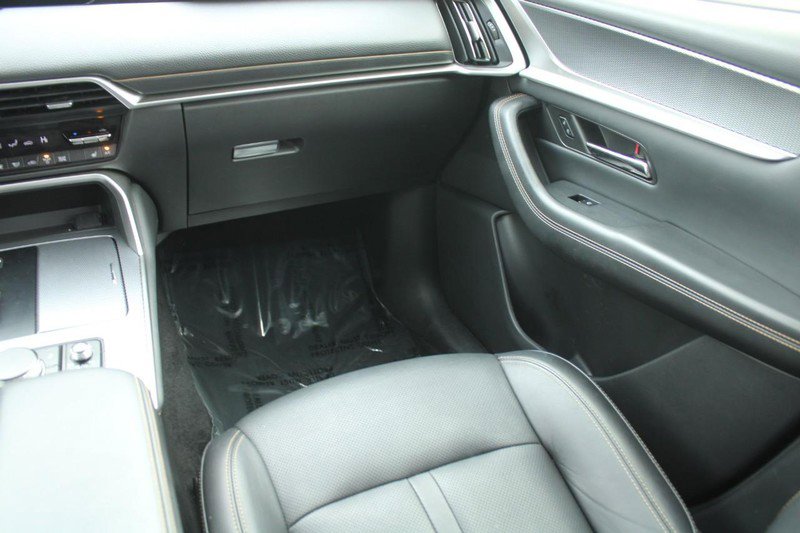 Used 2024 MAZDA CX-90 3.3 Turbo w/ Preferred Plus image 17