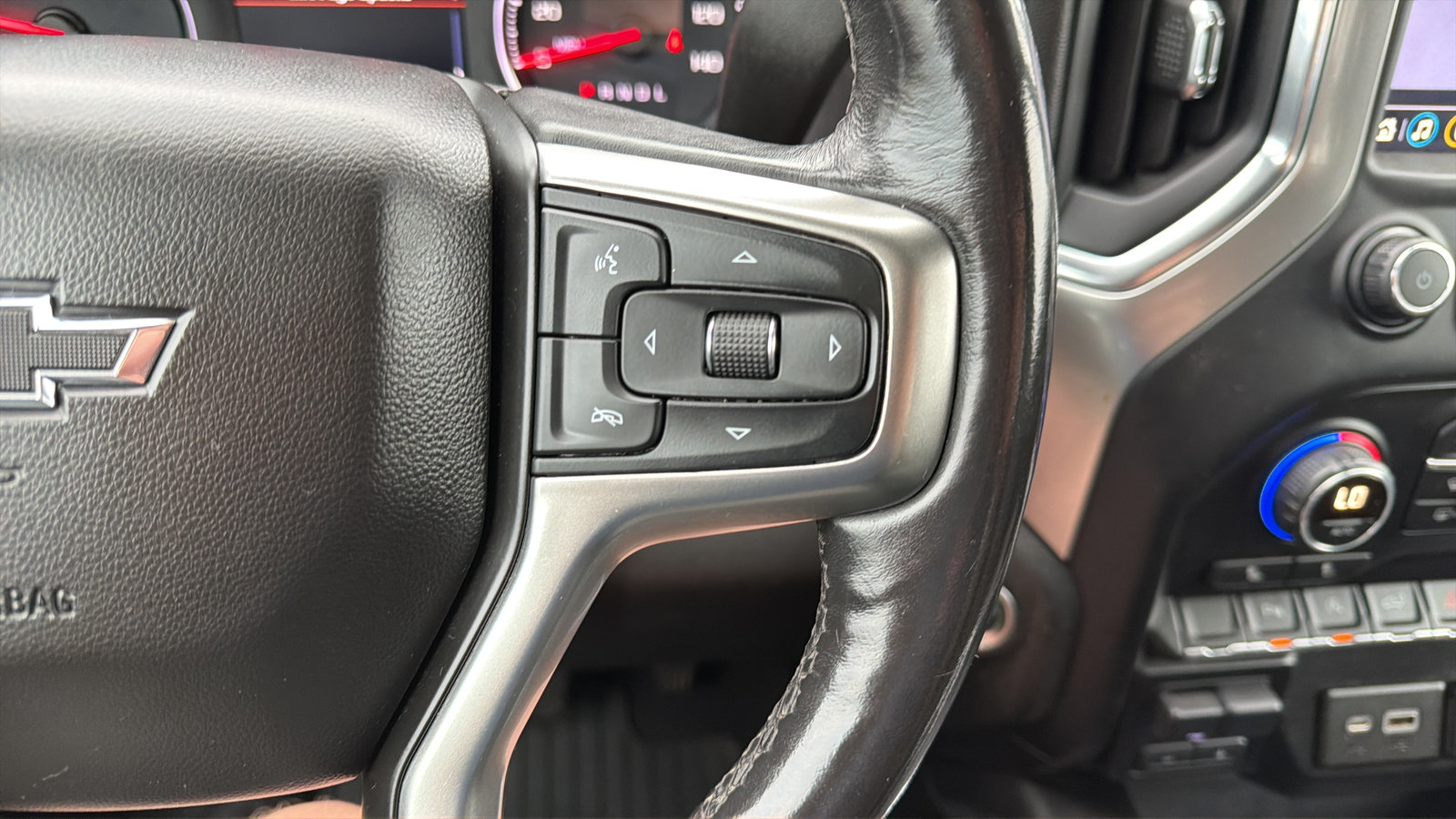 Used 2019 Chevrolet Silverado 1500 RST AWD/4WD image 20