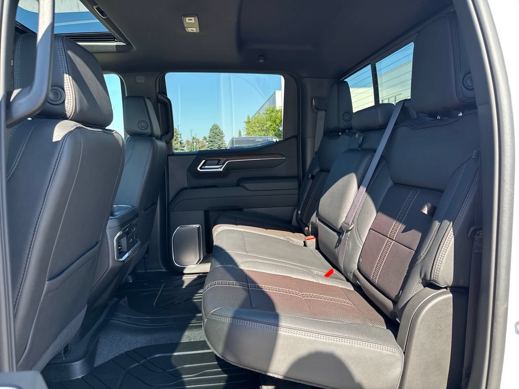 Certified 2026 Chevrolet Silverado 1500 High Country AWD/4WD image 41
