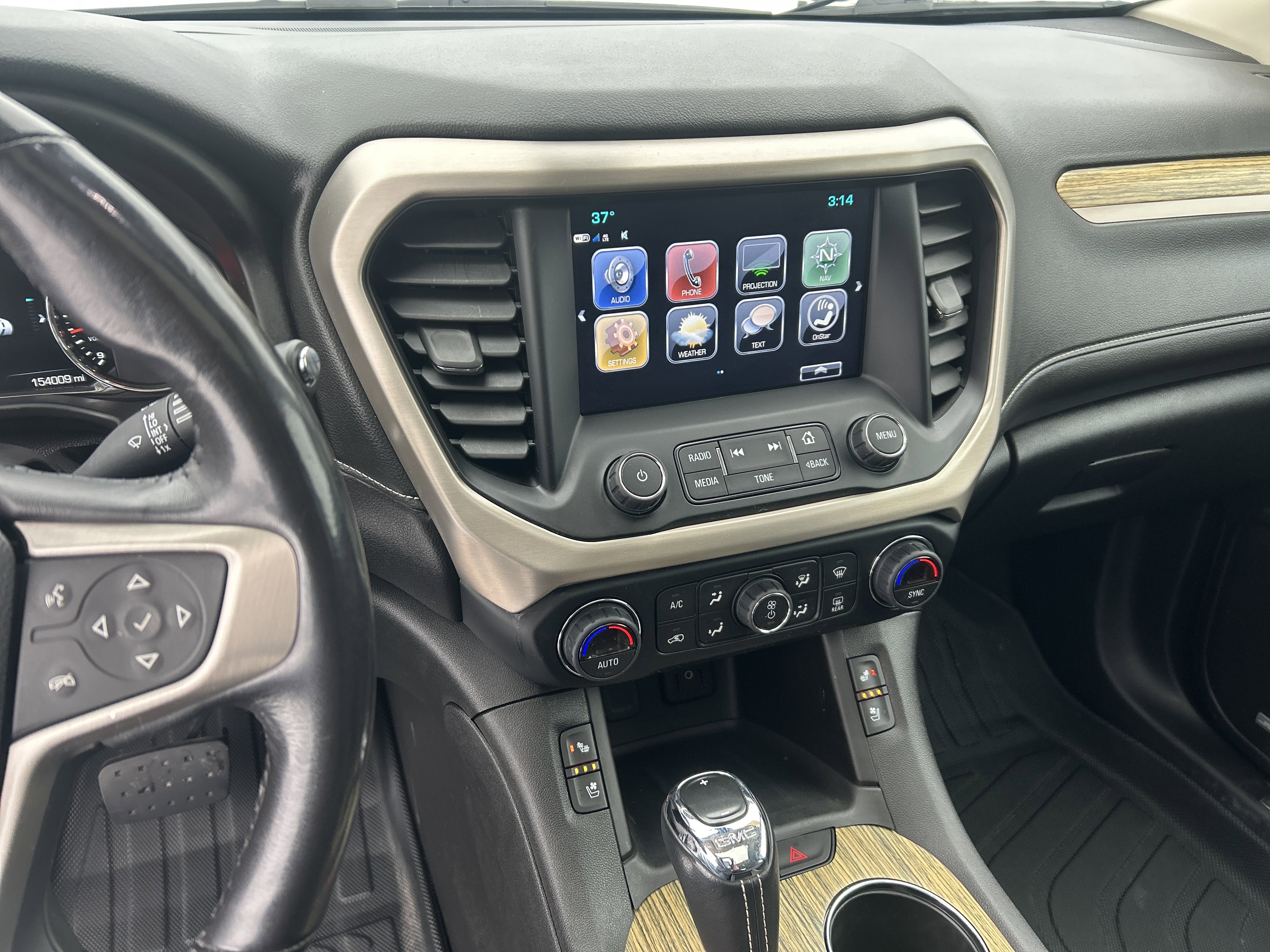 Used 2019 GMC Acadia Denali image 18