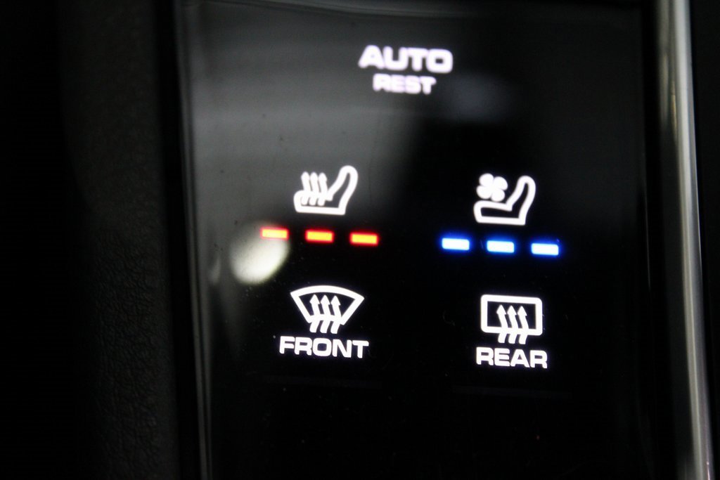 Used 2023 Porsche Cayenne S image 34