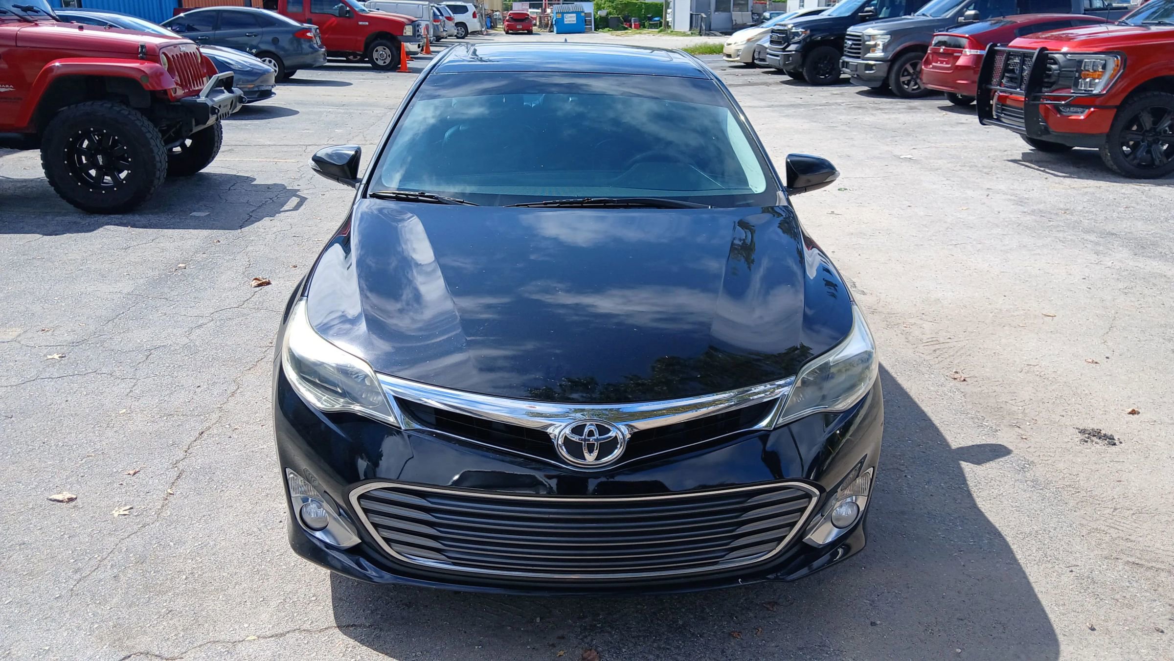 Used 2014 Toyota Avalon Limited image 8