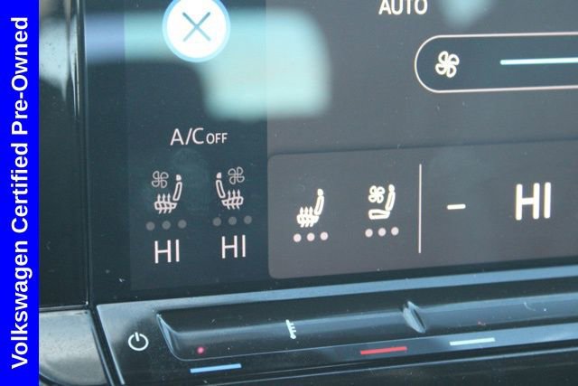 Used 2025 Volkswagen Atlas SE image 36