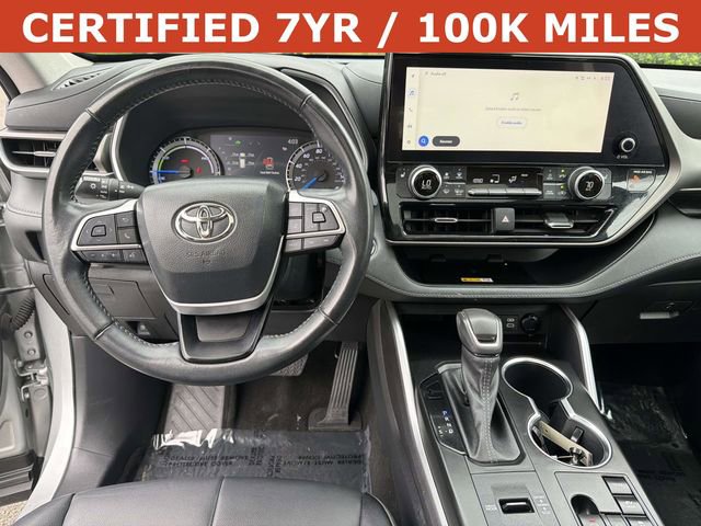 Used 2023 Toyota Highlander XLE AWD/4WD image 17