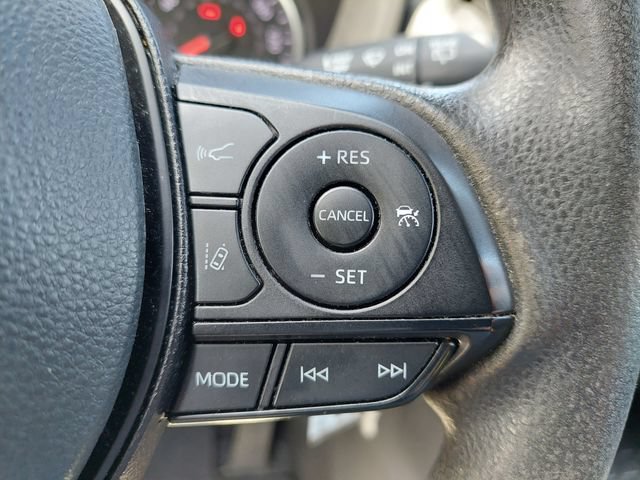 Certified 2022 Toyota RAV4 LE AWD/4WD image 27