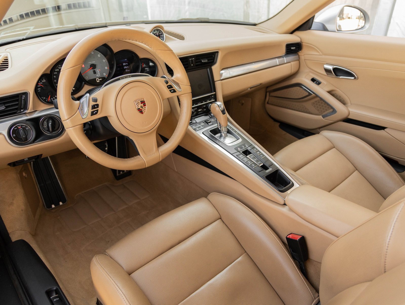 Certified 2013 Porsche 911 Carrera 4S image 4