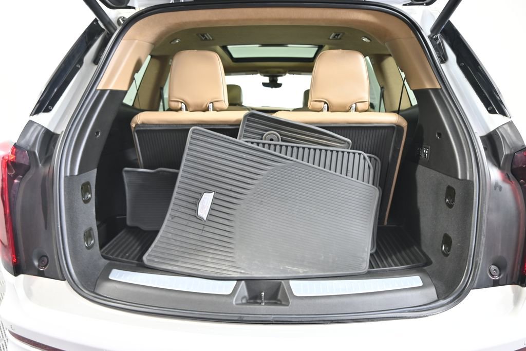 Used 2020 Cadillac XT6 Premium Luxury w/ Platinum Package AWD/4WD image 17