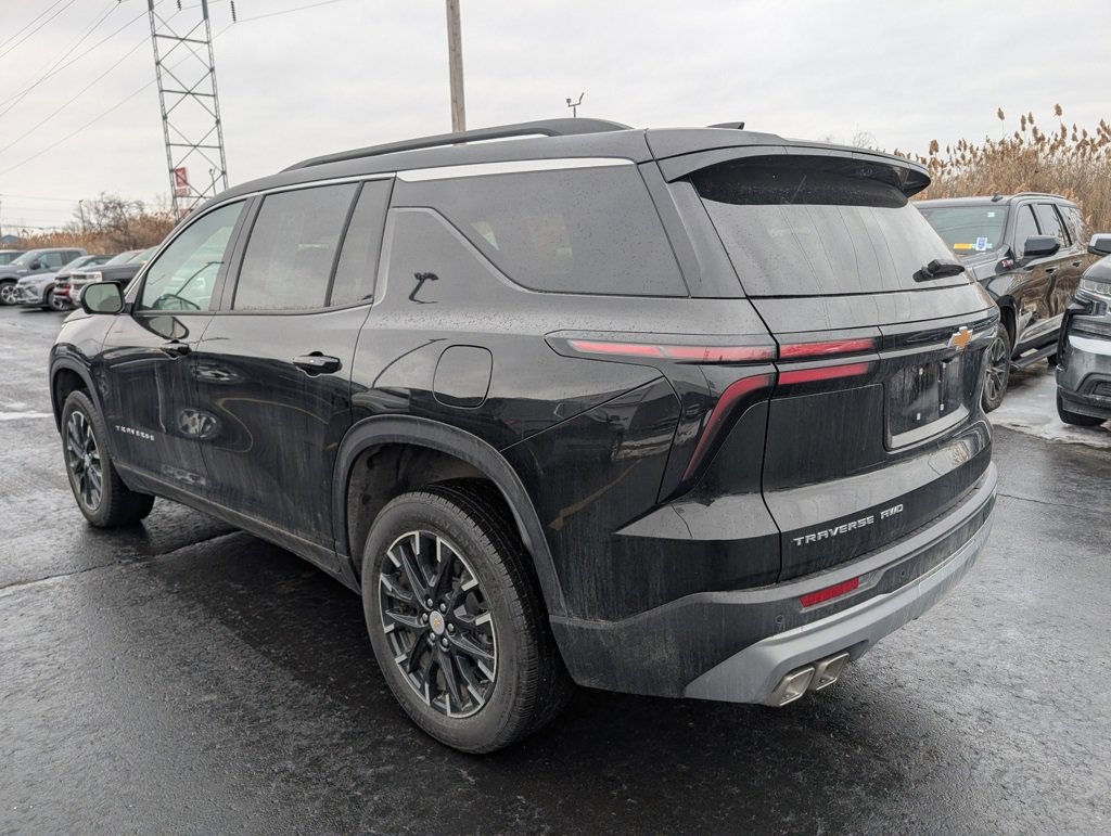 Certified 2026 Chevrolet Traverse LT w/ Sun and Wheel Package image 5