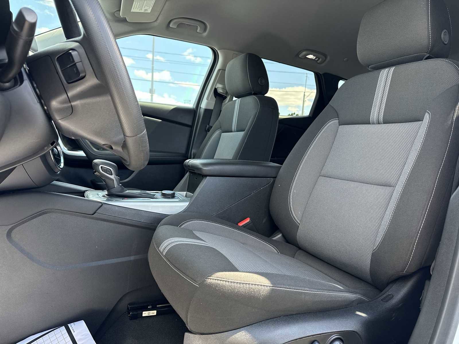 Certified 2025 Chevrolet Blazer LT FWD image 13