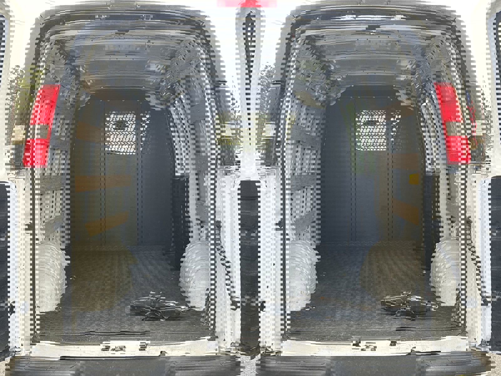 Used 2024 GMC Savana 2500 w/ Driver Convenience Package image 31