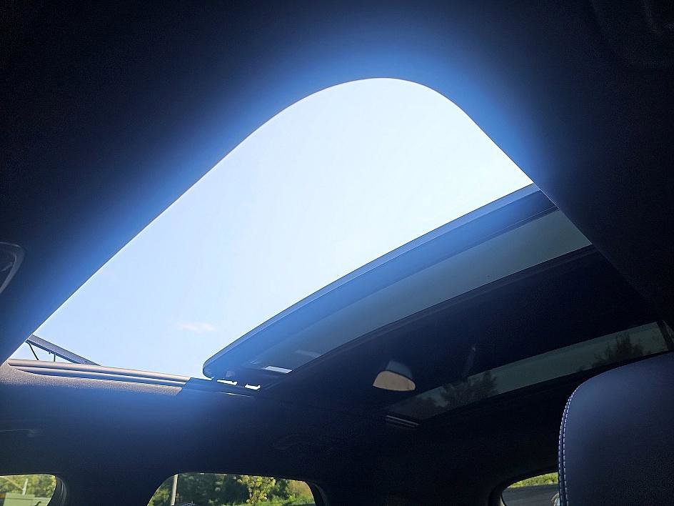 Used 2025 Genesis GV70 3.5T Sport w/ Sport Advanced Package image 33