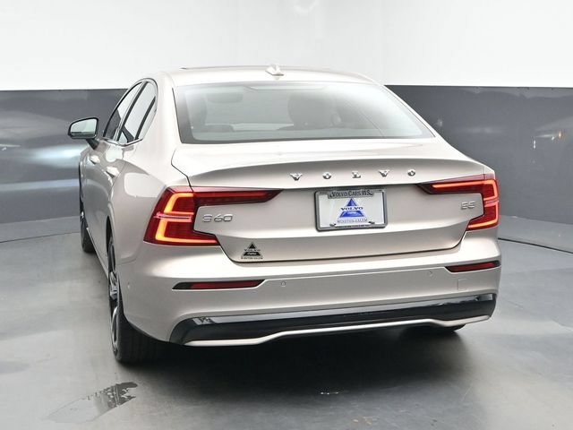Used 2024 Volvo S60 B5 Plus w/ Climate Package FWD image 7