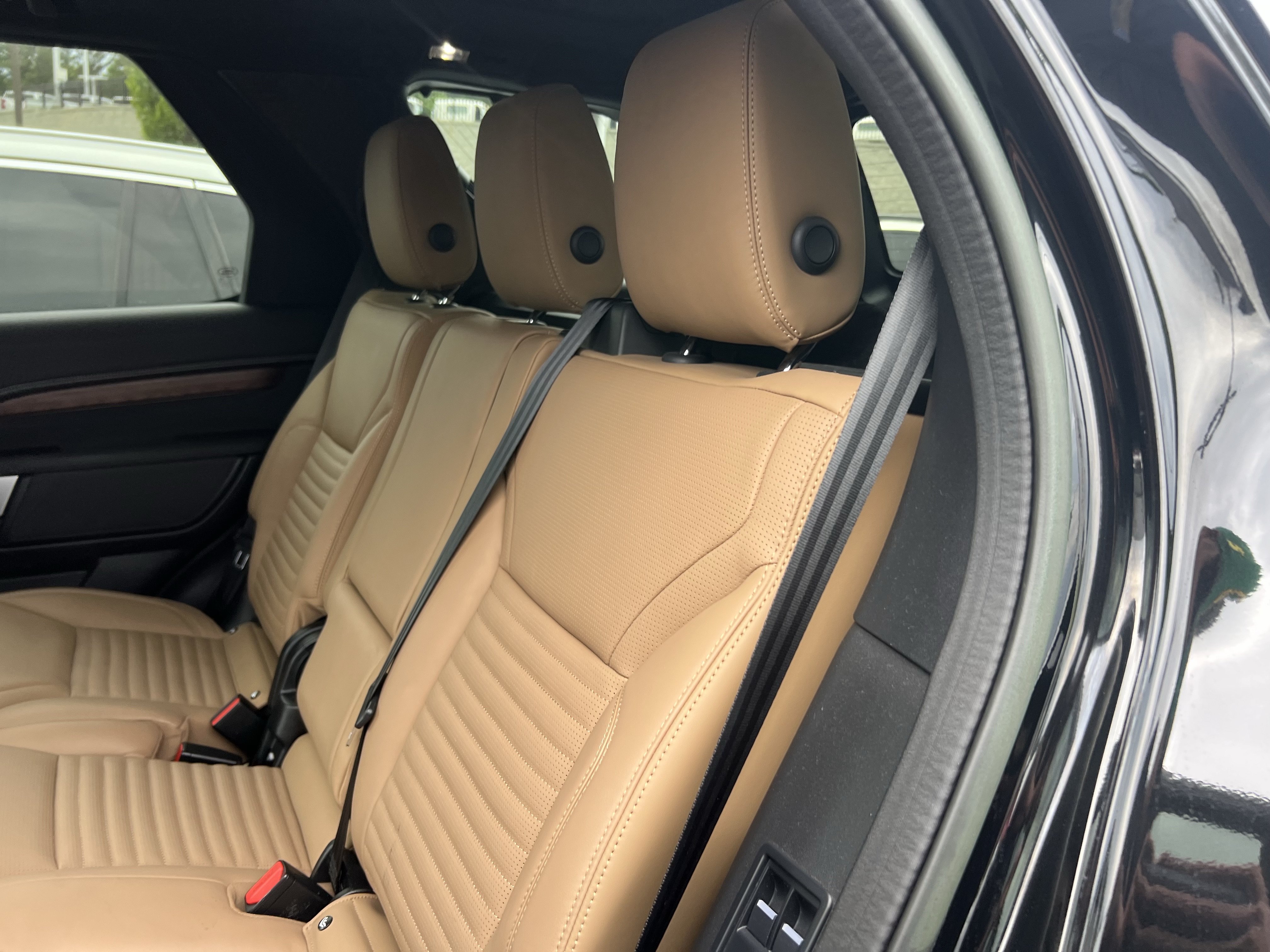 Certified 2023 Land Rover Discovery HSE R-Dynamic AWD/4WD image 31