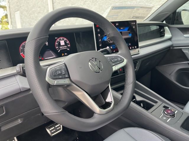 New 2026 Volkswagen Tiguan SE R-Line FWD image 32