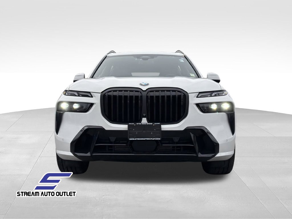 Used 2024 BMW X7 xDrive40i w/ Executive Package AWD/4WD image 2