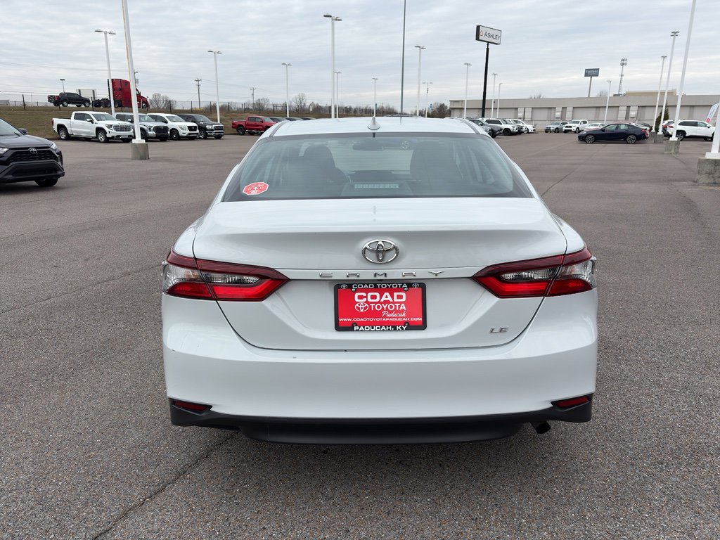 Used 2024 Toyota Camry LE image 4
