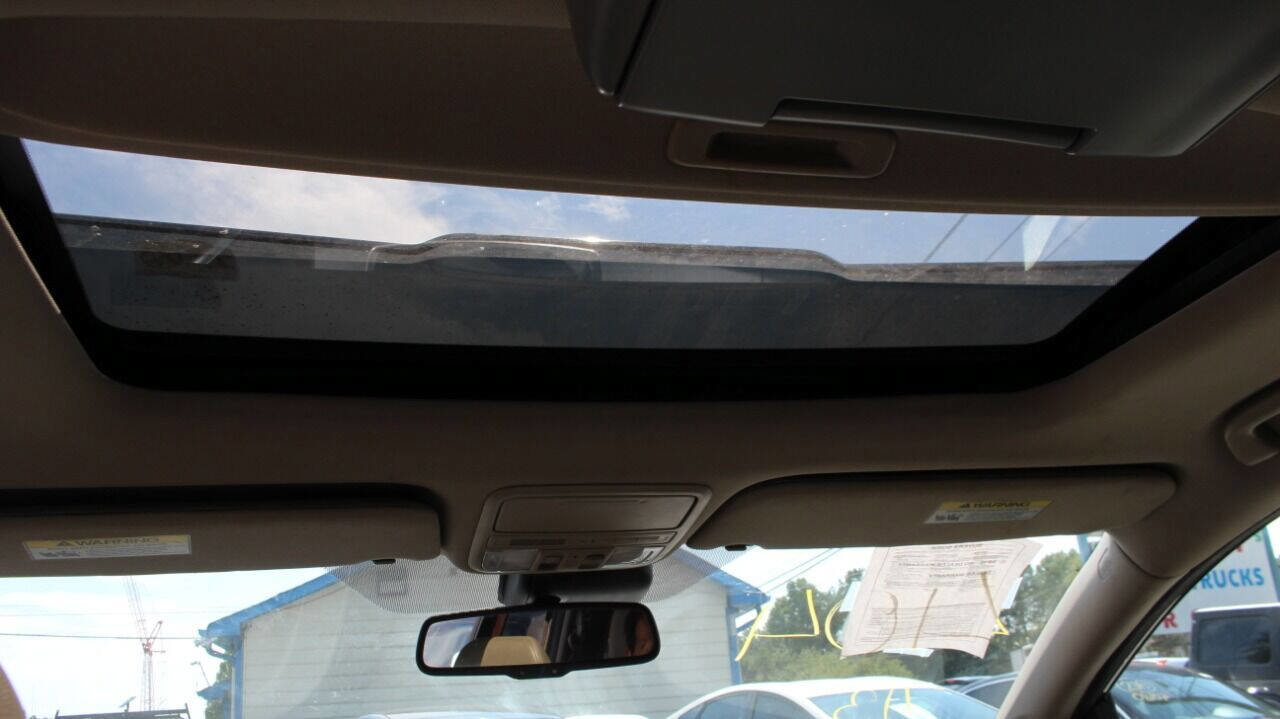 Used 2015 Honda Odyssey EX-L image 16