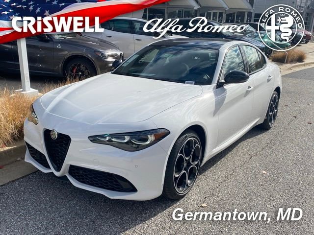 New 2025 Alfa Romeo Giulia AWD image 2