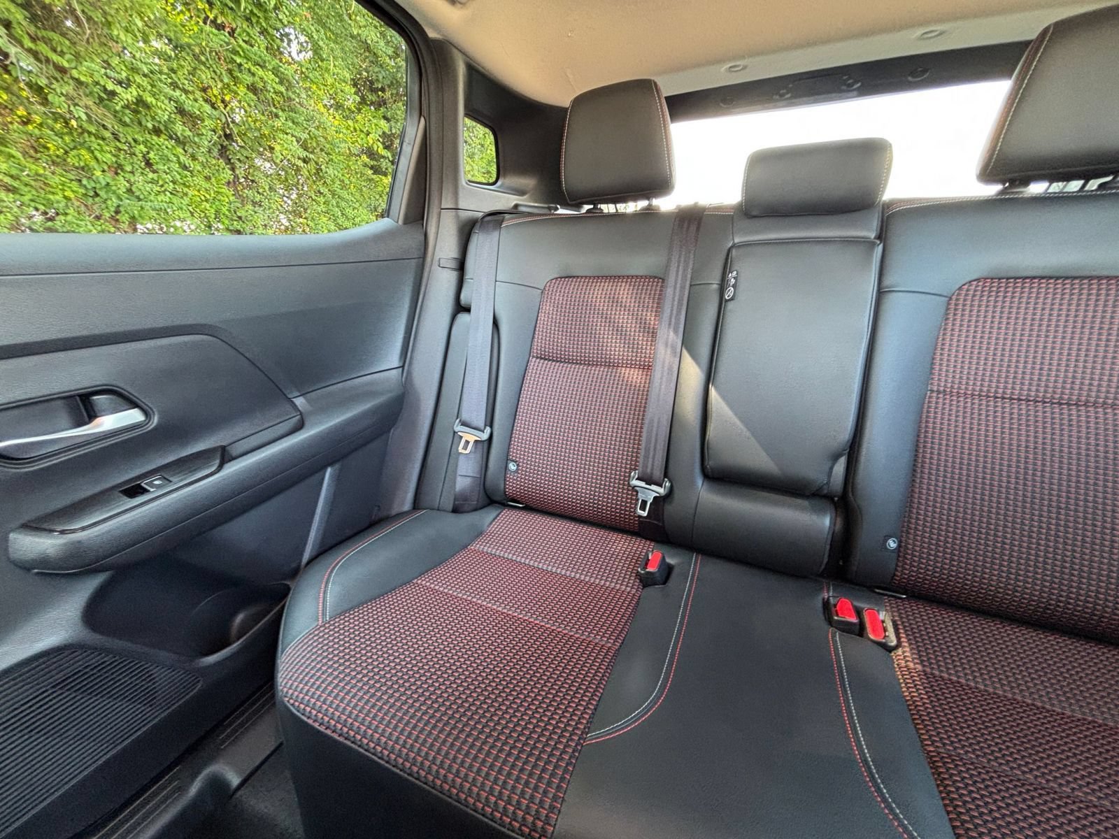Used 2026 Nissan Kicks SR AWD/4WD image 38