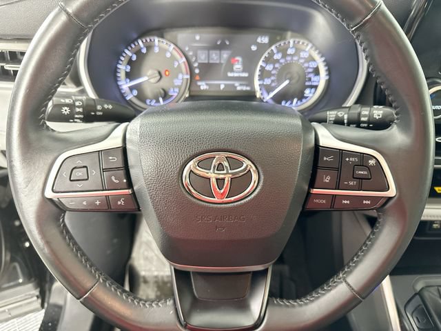 Used 2023 Toyota Highlander XLE AWD/4WD image 20