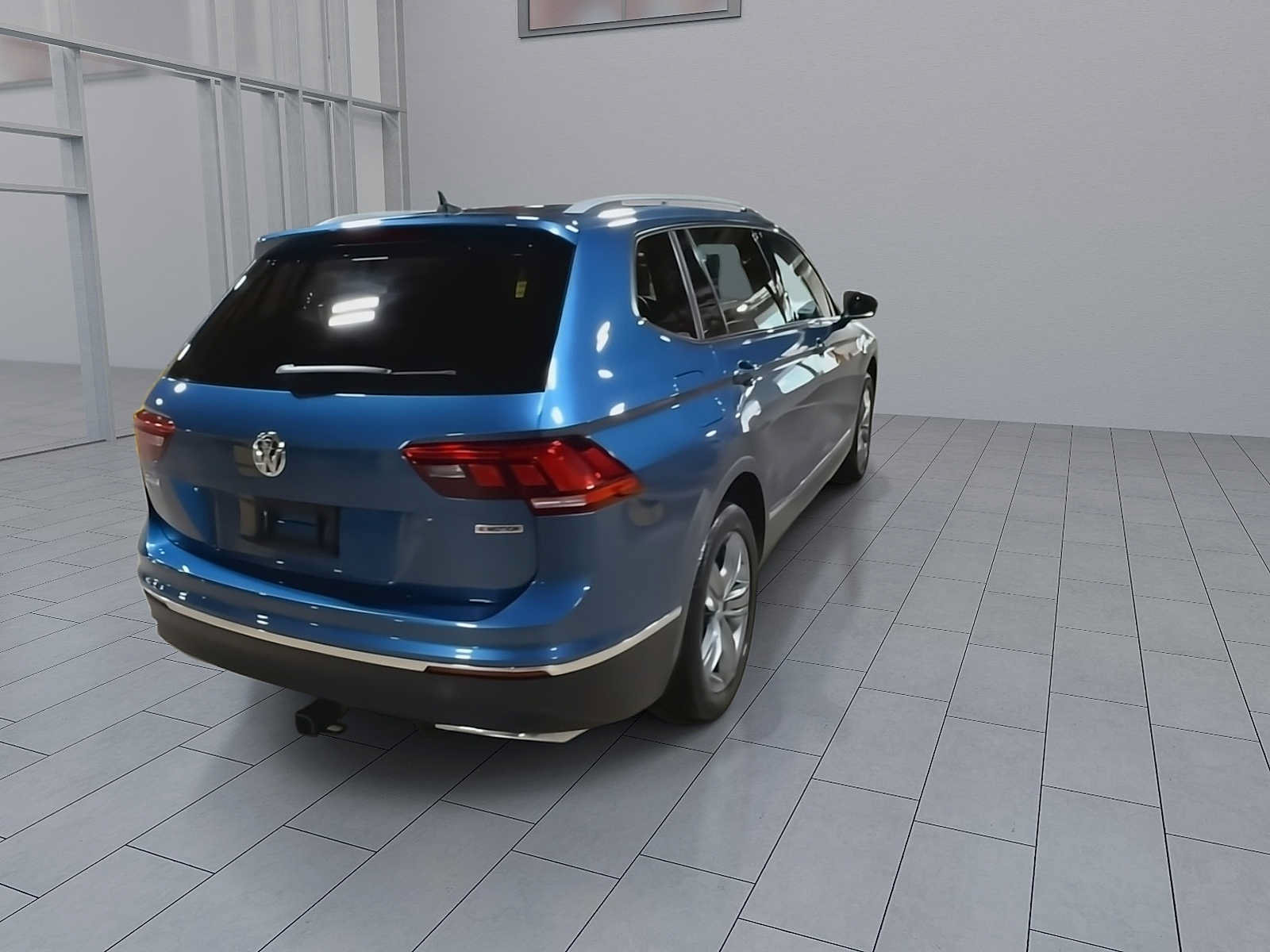 Used 2020 Volkswagen Tiguan SEL AWD/4WD image 8