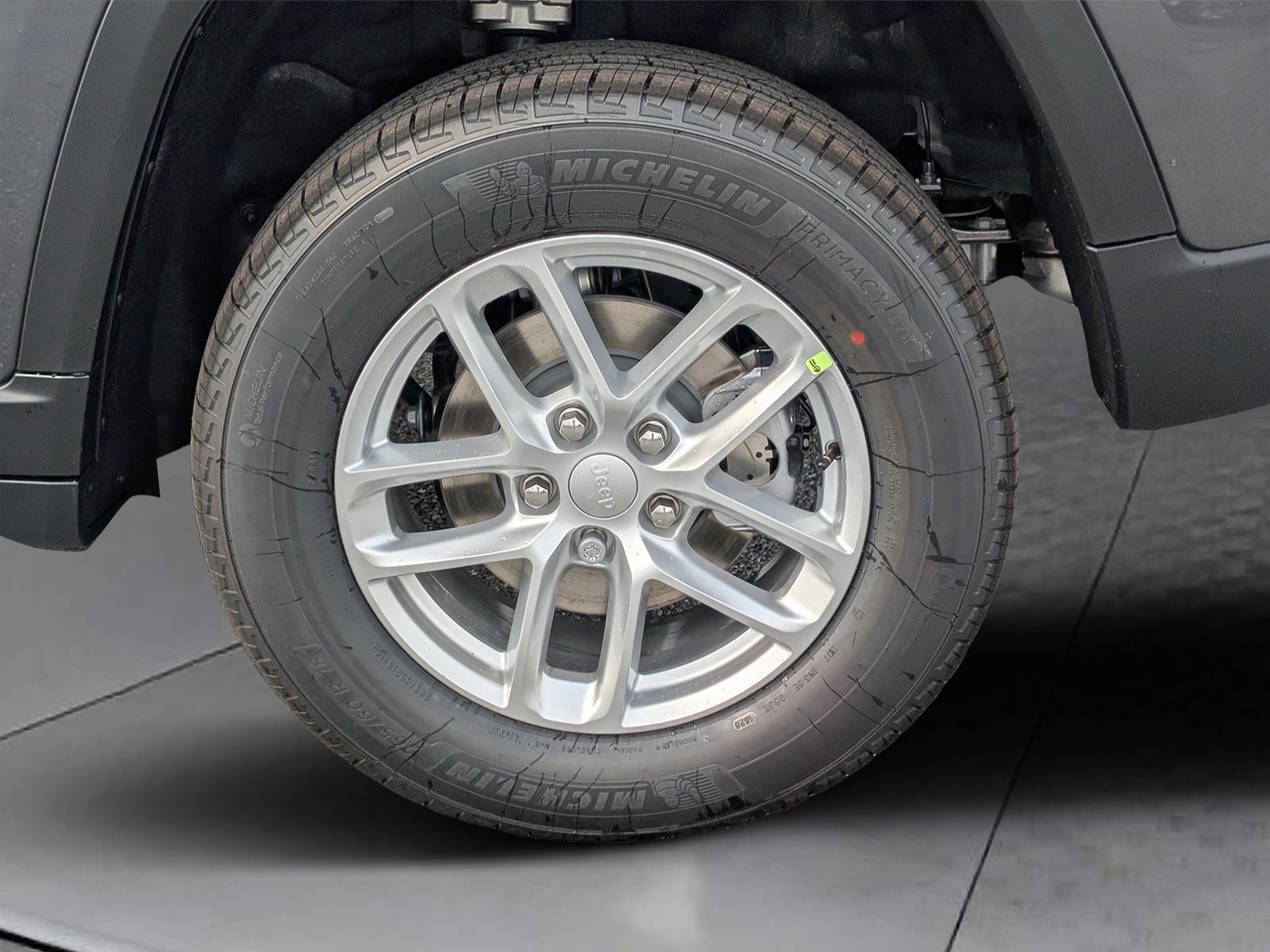 New 2026 Jeep Grand Cherokee Laredo AWD/4WD image 9