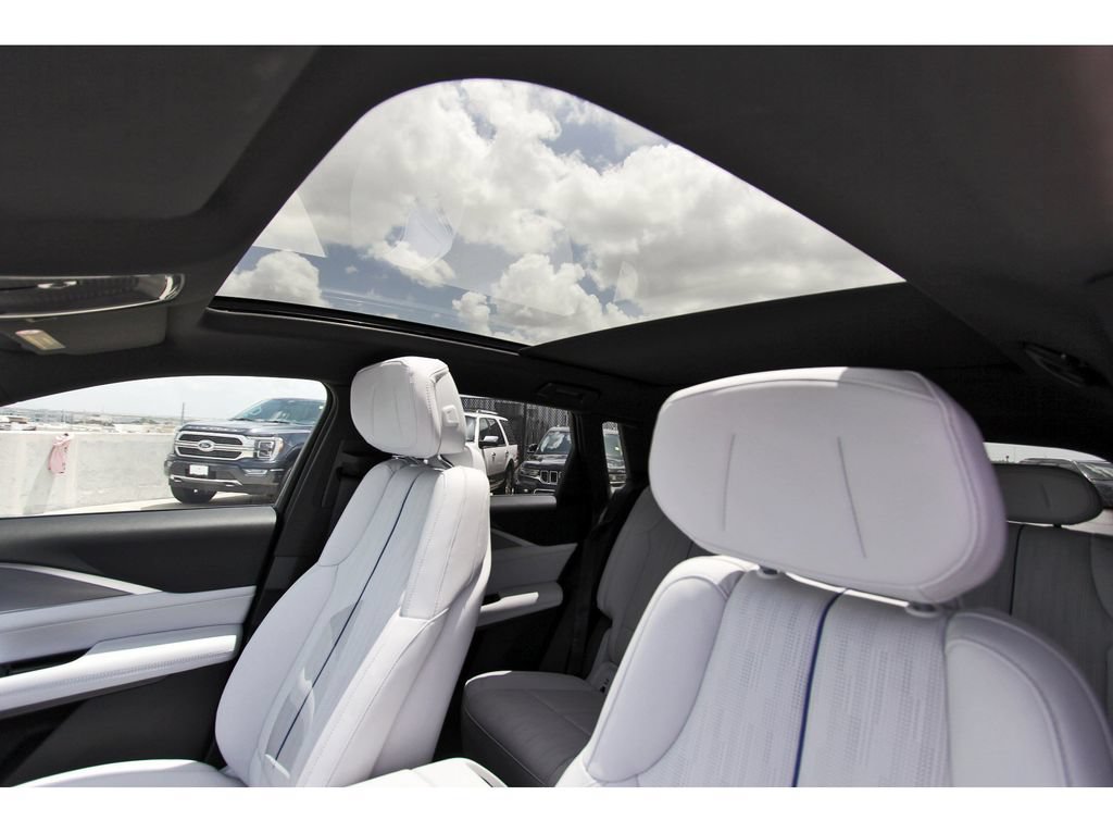 New 2027 Cadillac Lyriq Sport AWD/4WD image 23