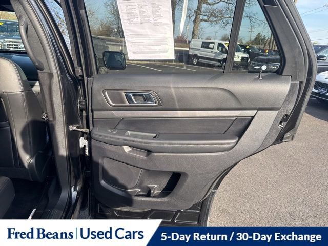 Certified 2018 Ford Explorer XLT w/ Equipment Group 202A AWD/4WD image 15