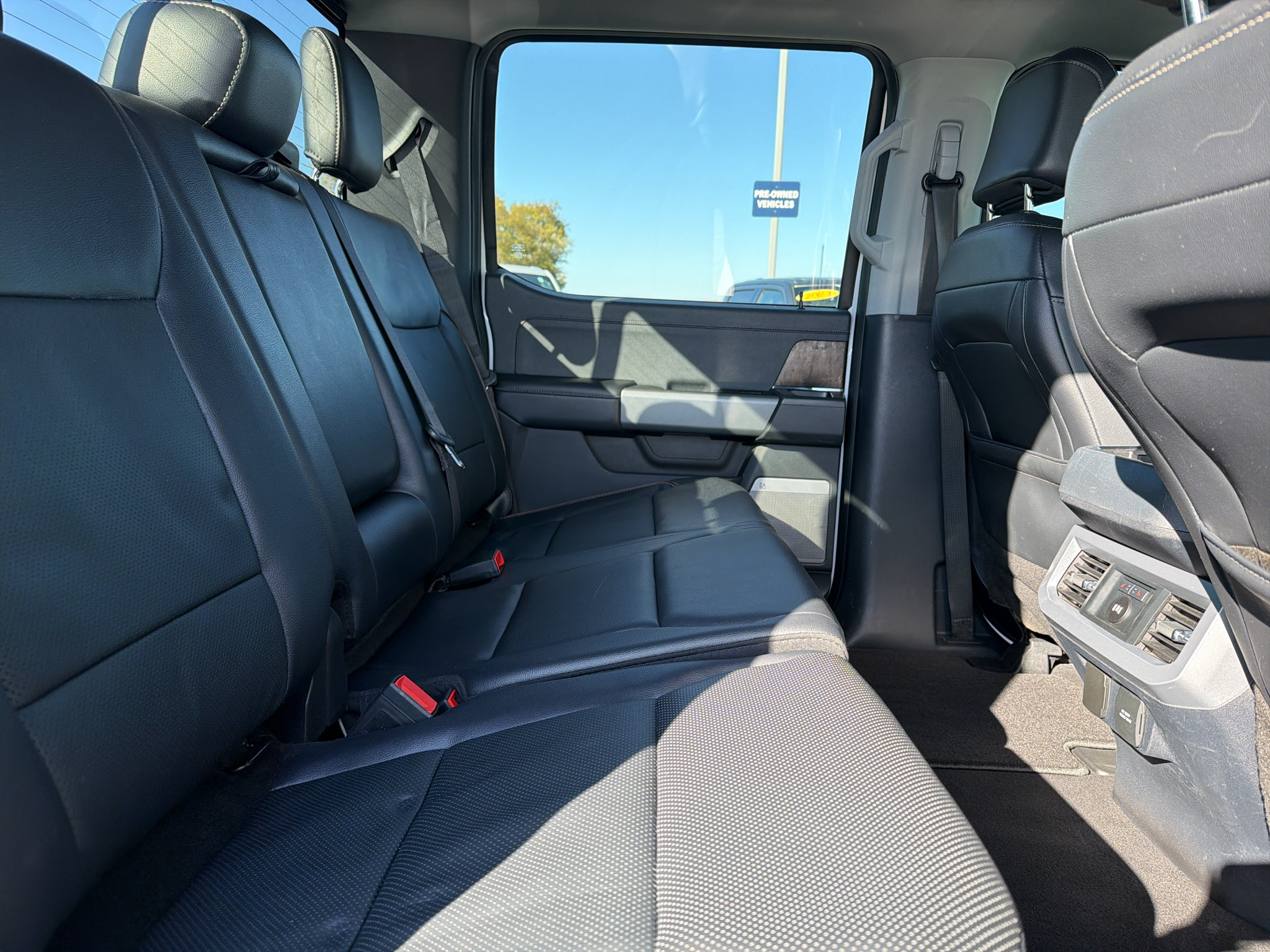 Used 2024 Ford F250 Lariat w/ Chrome Package AWD/4WD image 26