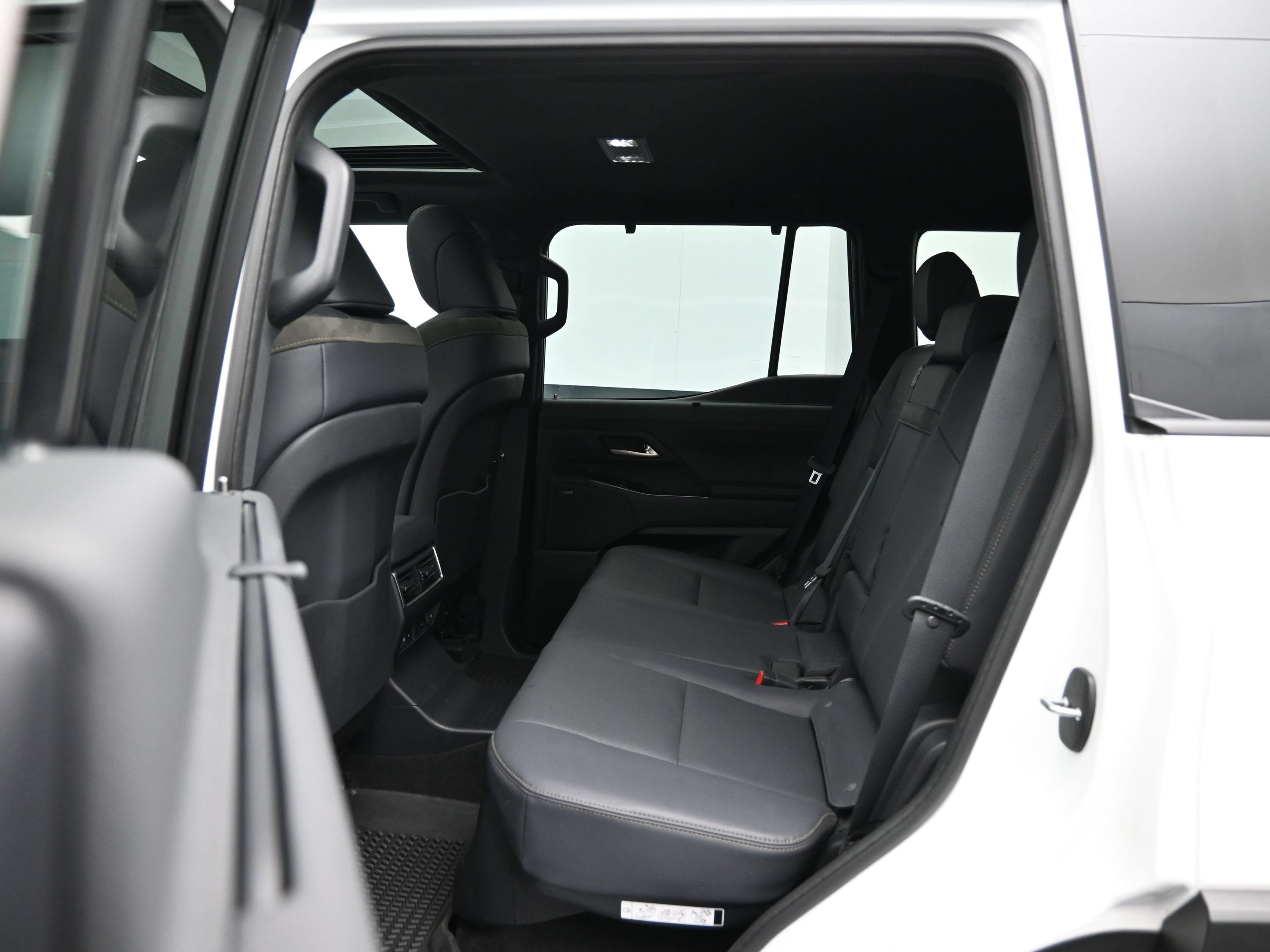 Used 2024 Lexus GX 550 AWD/4WD image 11