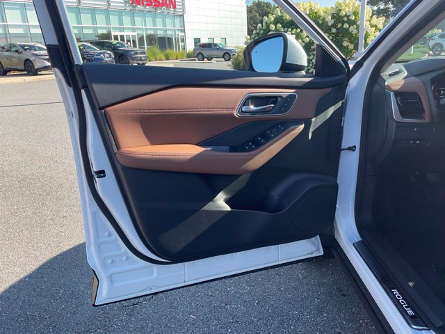 New 2026 Nissan Rogue Platinum AWD/4WD image 11