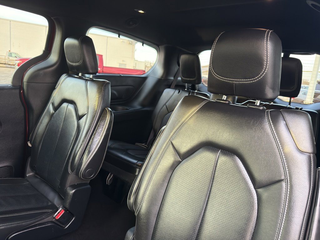 Used 2020 Chrysler Pacifica Touring-L Plus w/ Advanced Safetytec Group image 32