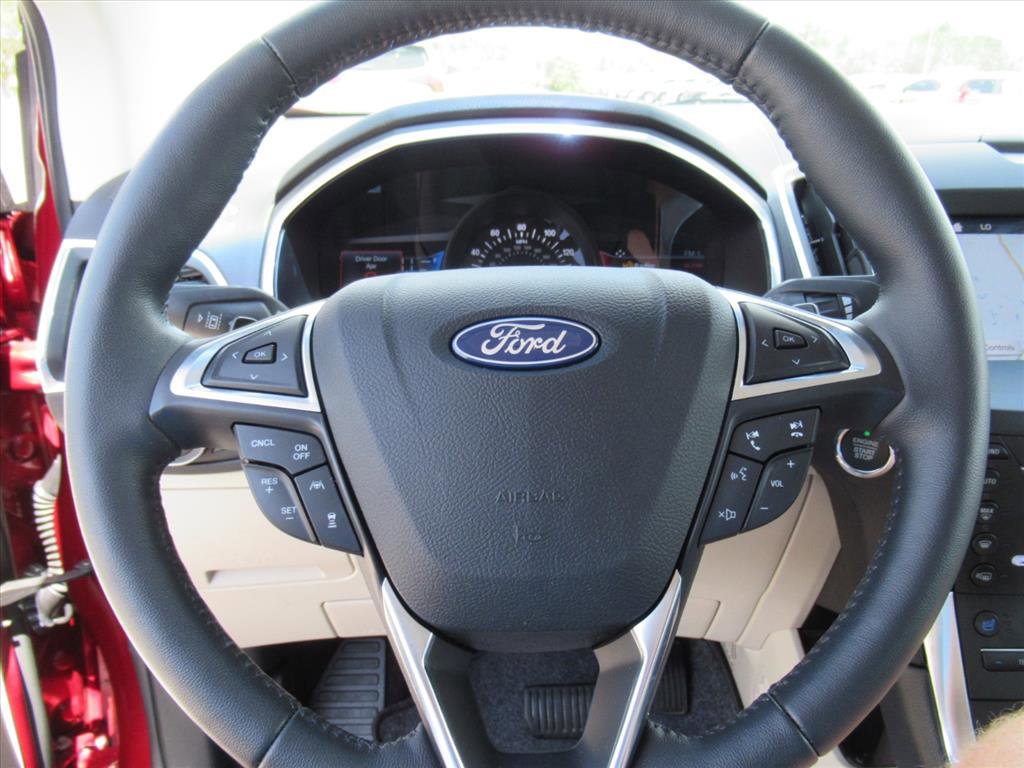 Used 2019 Ford Edge Titanium w/ Equipment Group 301A image 24