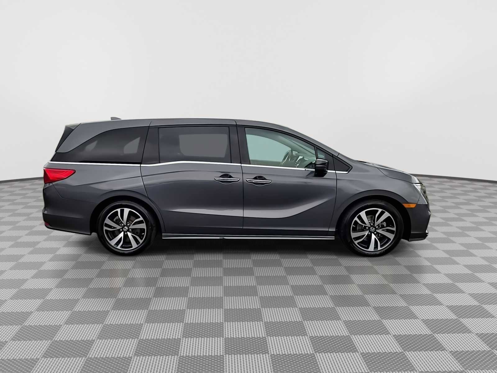 Used 2018 Honda Odyssey Elite image 9