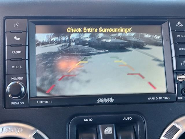 Used 2016 Jeep Wrangler Unlimited Sahara image 15