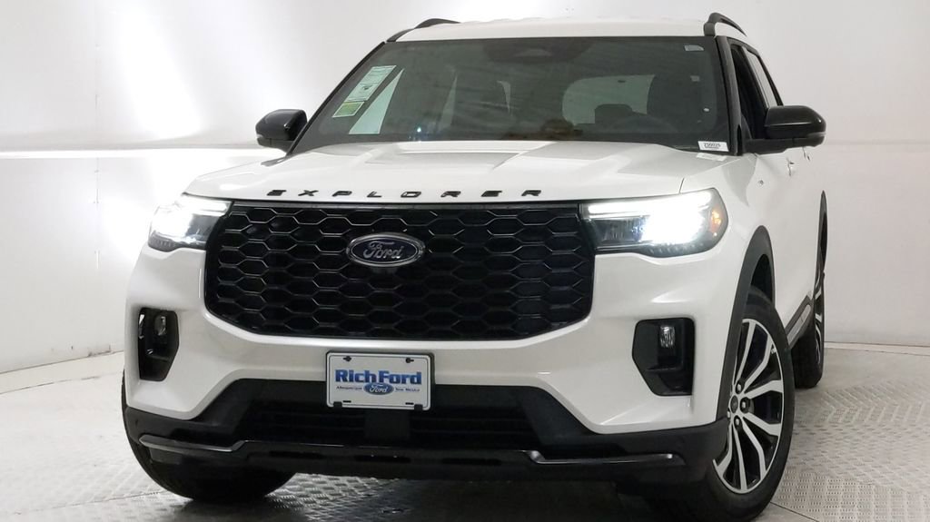 New 2025 Ford Explorer ST-Line w/ Premium Package image 8