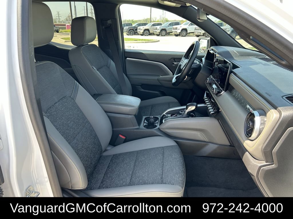 Used 2024 Chevrolet Colorado ZR2 w/ Technology Package image 31