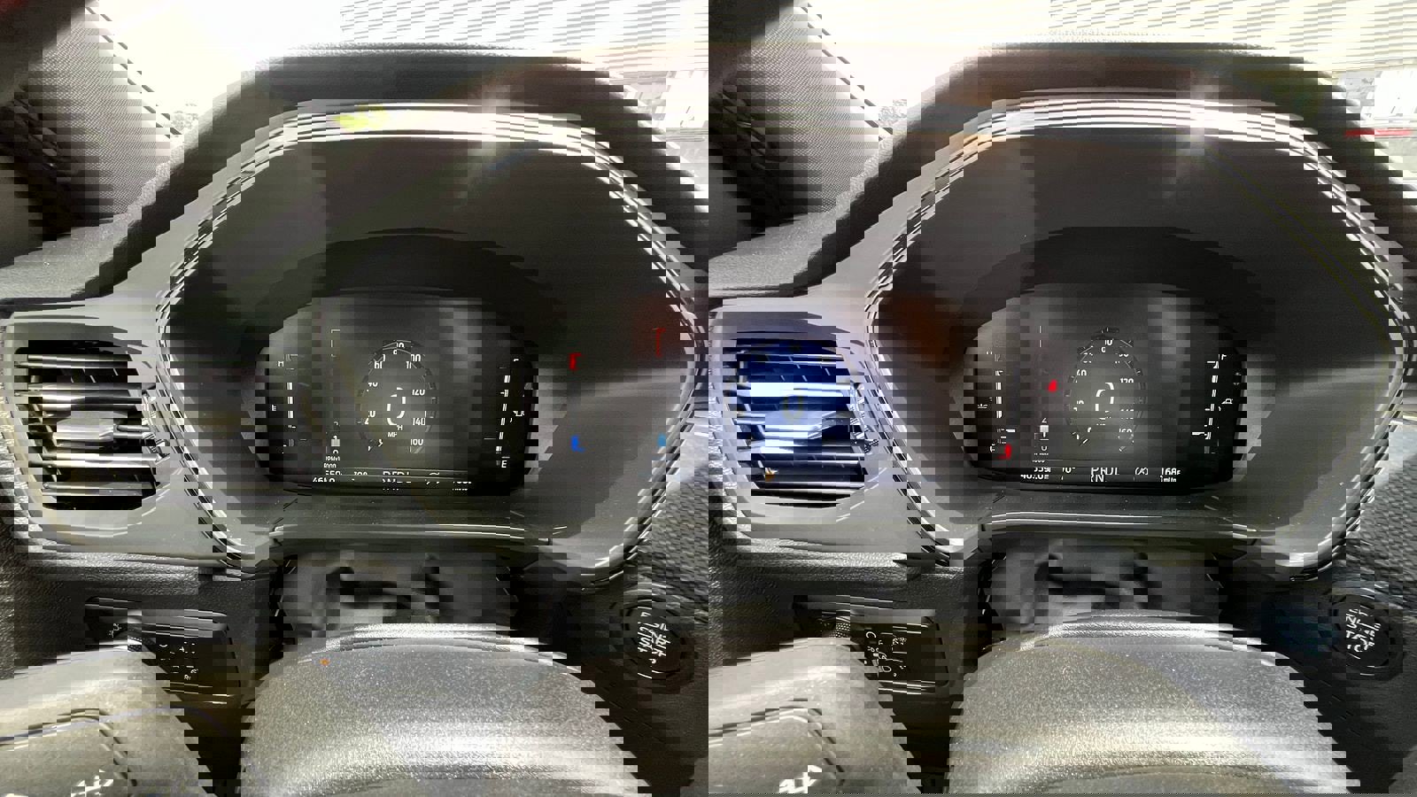 Used 2025 Ford Escape ST-Line FWD image 8