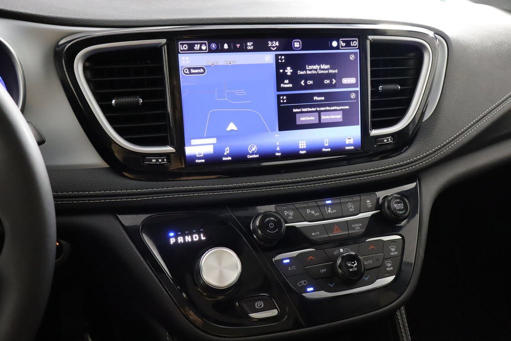Used 2025 Chrysler Pacifica Limited FWD image 23