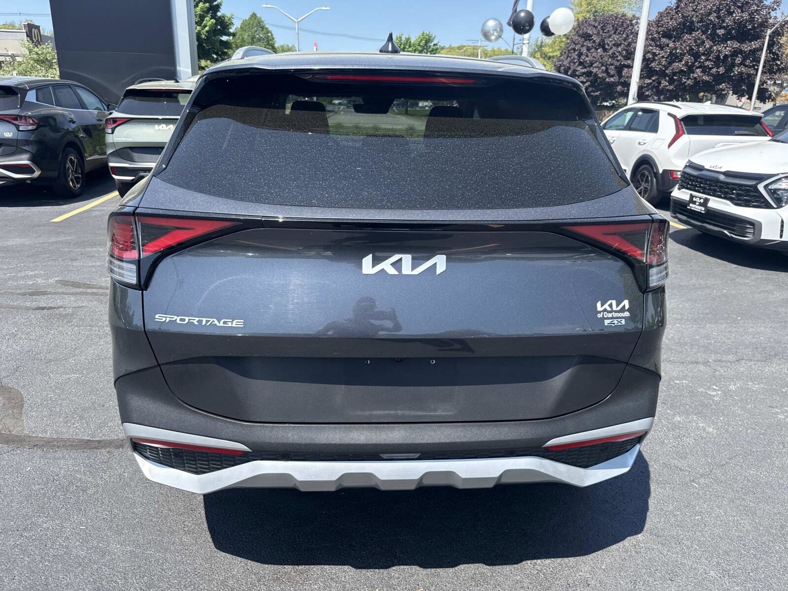 Used 2023 Kia Sportage EX AWD/4WD image 4