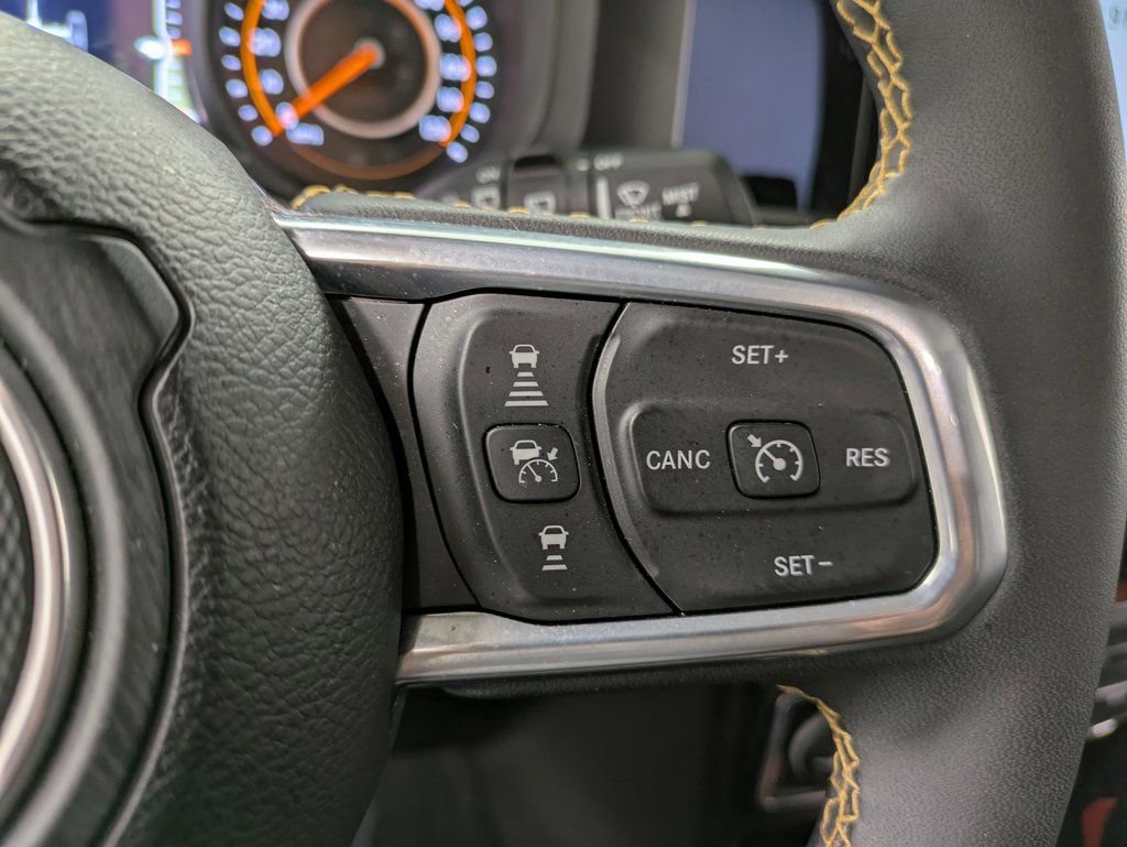 Used 2024 Jeep Wrangler Sahara image 18
